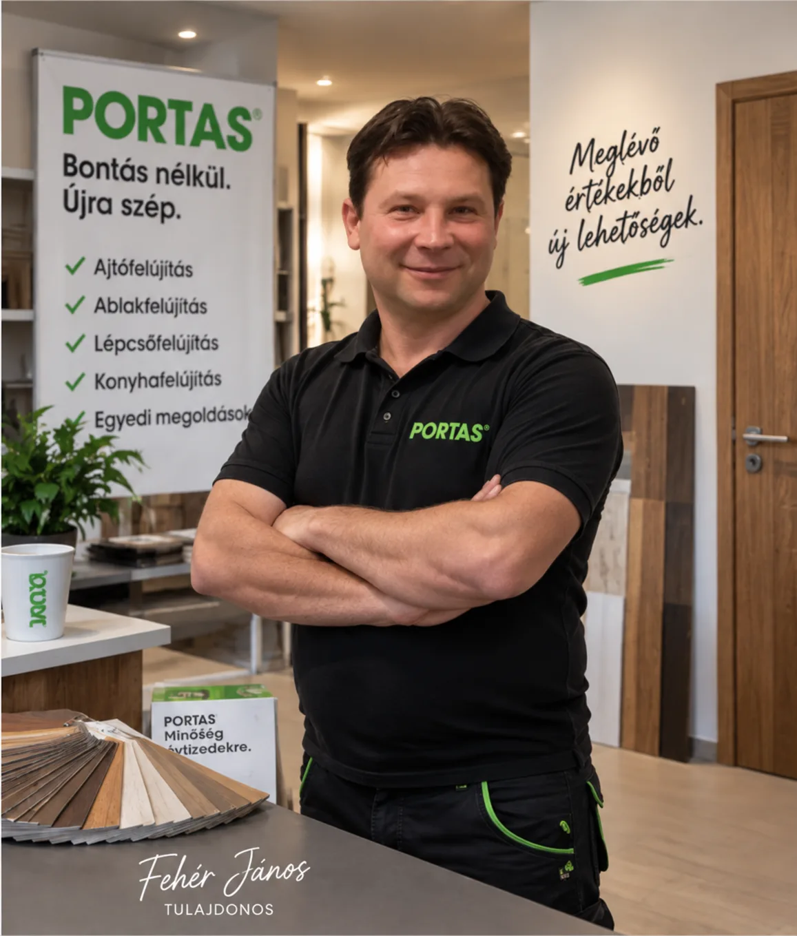 Fehér János, a PORTAS Mosonmagyaróvár tulajdonosa a bemutatóteremben